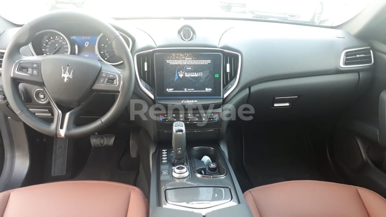 Black Maserati Ghibli for rent in Abu-Dhabi 6