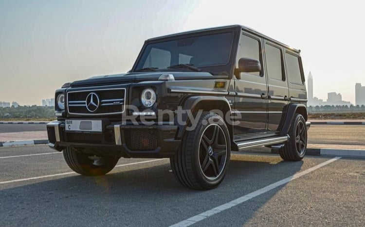 Noir Mercedes G class en location à Abu-Dhabi