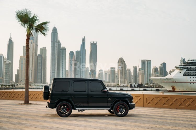 Black Mercedes G class for rent in Dubai 5