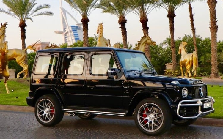 Schwarz Mercedes G63 zur Miete in Abu-Dhabi