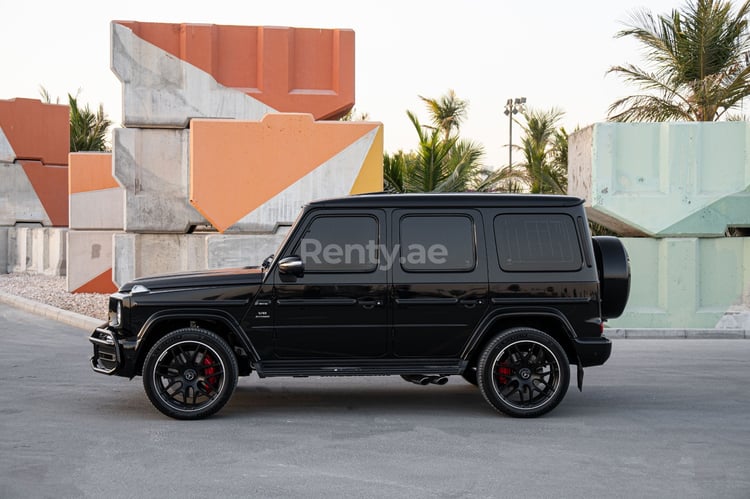 أسود Mercedes G63 AMG للإيجار في أبو ظبي 6