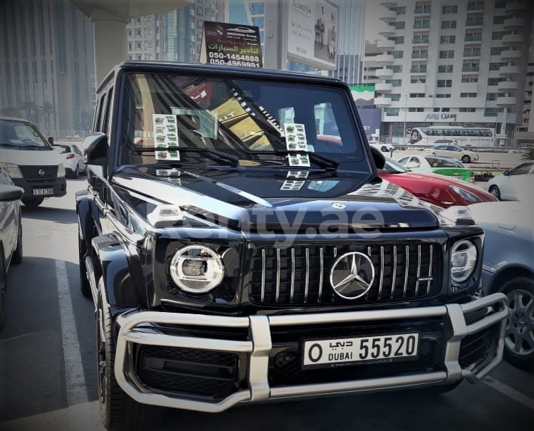 White mercedes G63 for rent in Abu-Dhabi 2