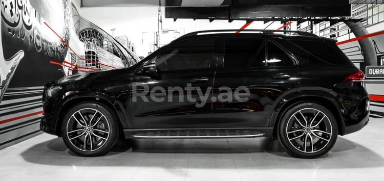 Black Mercedes GLE 450 AMG for rent in Abu-Dhabi 2