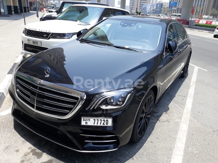 أسود Mercedes S Class للإيجار في أبو ظبي 4