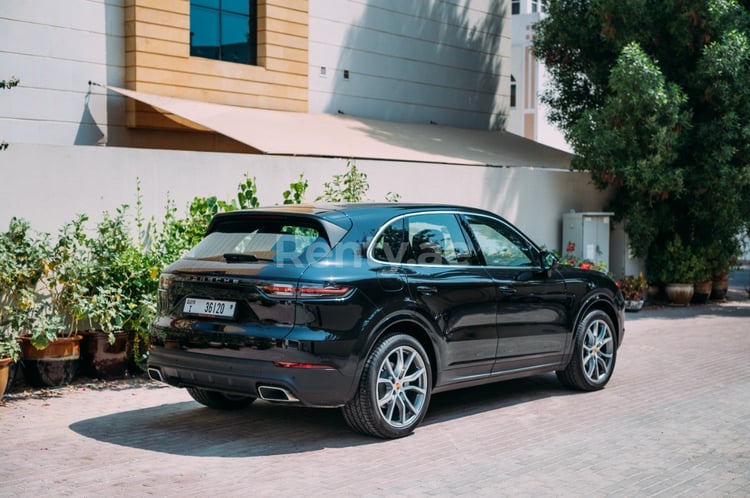 Black Porsche Cayenne for rent in Abu-Dhabi 6