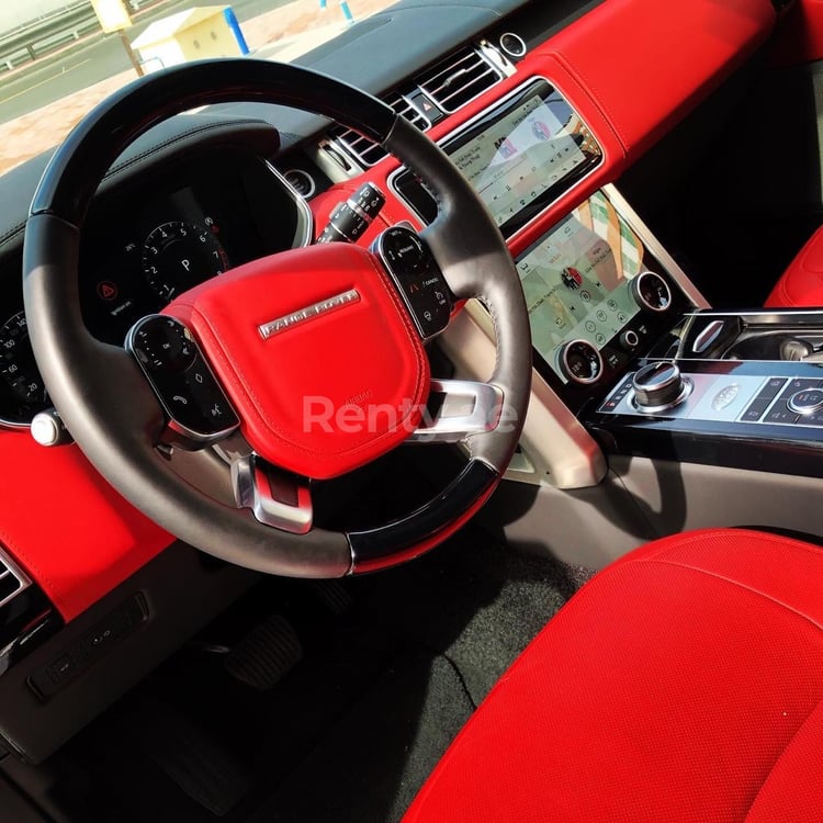 Black Range Rover Vogue for rent in Dubai 2