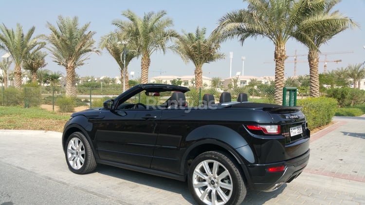 Schwarz Range Rover Evoque zur Miete in Dubai 0