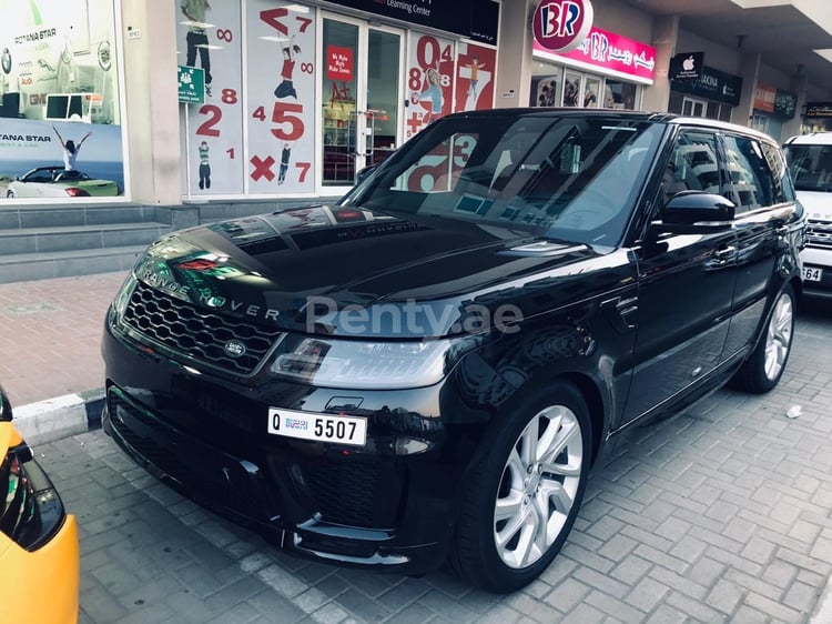 Schwarz Range Rover Sport zur Miete in Dubai 0