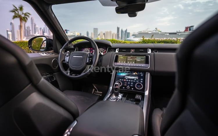 Black Range Rover SVR for rent in Abu-Dhabi 4