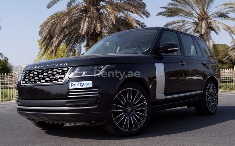 Negro Range Rover Vogue Autobiography Fully Loaded en alquiler en Abu-Dhabi