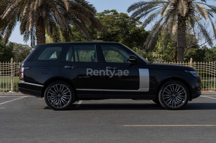 Черный Range Rover Vogue Autobiography Fully Loaded в аренду в Дубай 6