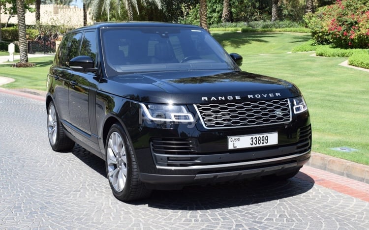 Black Range Rover Vogue SuperCharged for rent in Abu-Dhabi