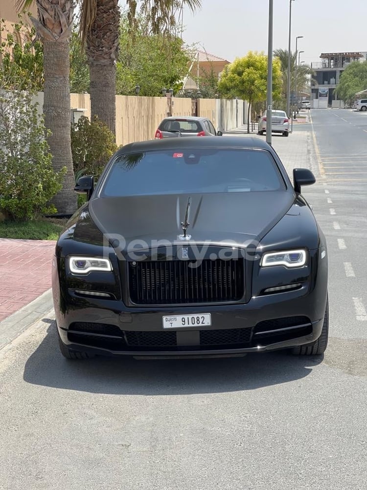 Negro Rolls Royce Wraith Adamas en alquiler en Dubai 2