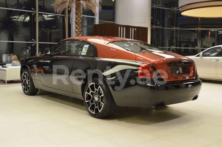 أسود Rolls Royce Wraith-BLACK BADGE ADAMAS 1 OF 40 للإيجار في دبي 0