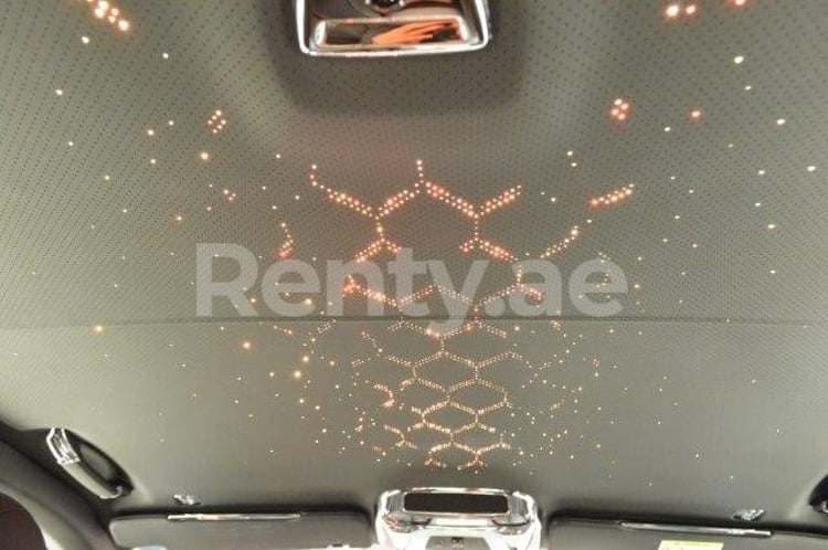 Nero Rolls Royce Wraith-BLACK BADGE ADAMAS 1 OF 40 in affitto a Abu-Dhabi 5