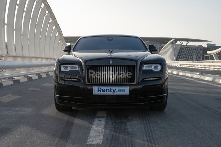 Nero Rolls Royce Wraith Black Badge in affitto a Dubai 2