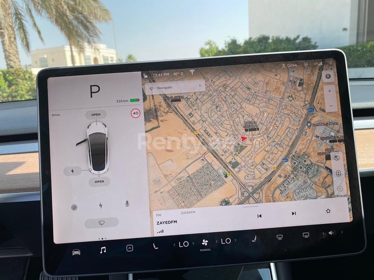 White Tesla Model 3 for rent in Abu-Dhabi 4