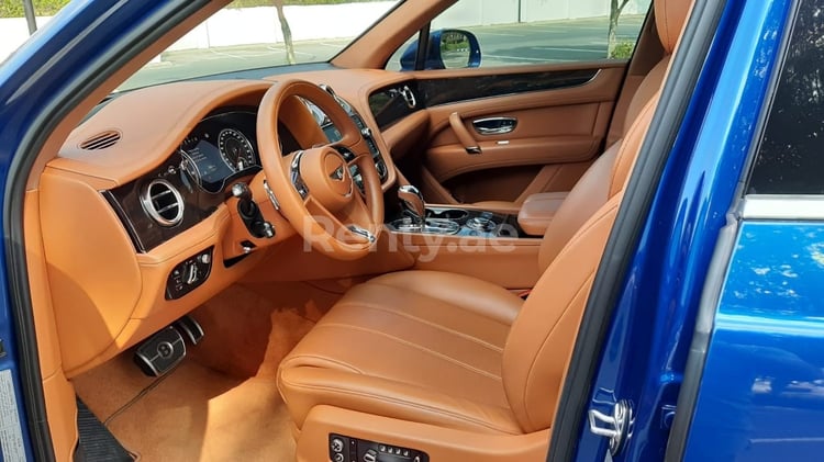 Blue Bentley Bentayga for rent in Abu-Dhabi 4