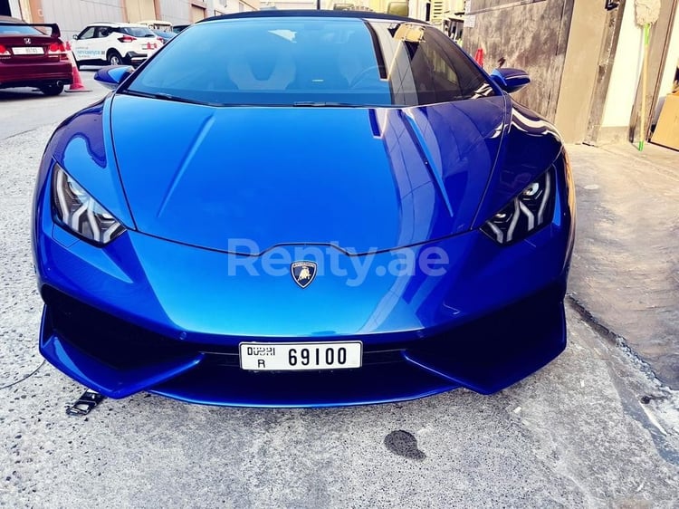 Blue Lamborghini Huracan Spyder for rent in Sharjah 3