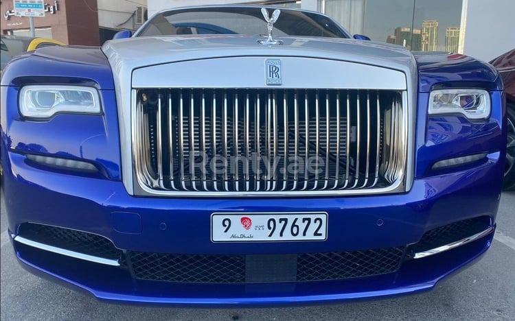 Blau Rolls Royce Wraith zur Miete in Dubai