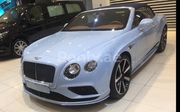 Blu Scuro Bentley GTC in affitto a Abu-Dhabi