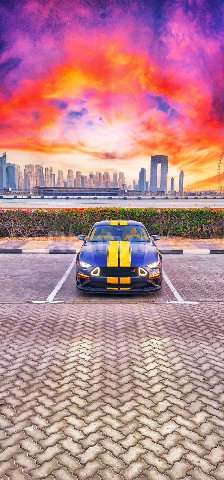 Azul Oscuro Ford Mustang en alquiler en Dubai 2