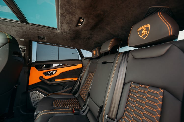 Темно-серый Lamborghini Urus в аренду в Дубай 5