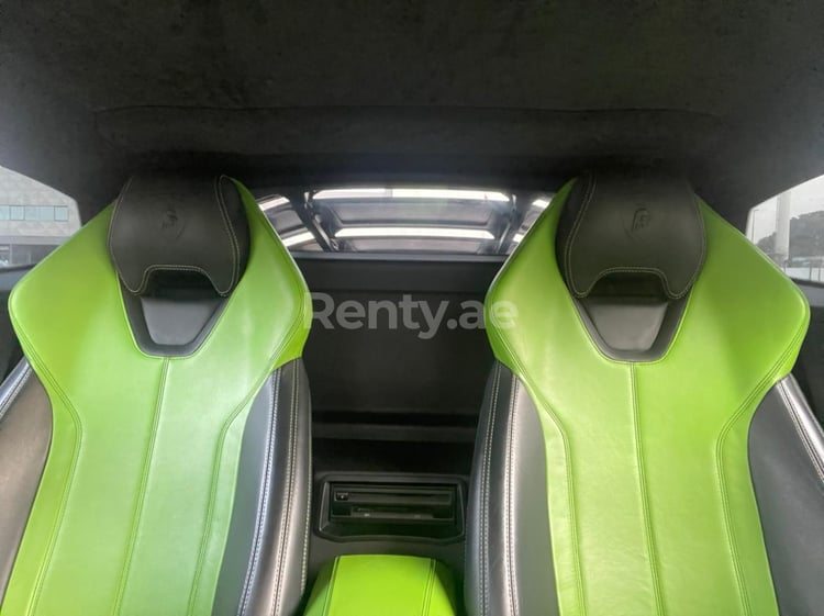 Green Lamborghini Huracan for rent in Abu-Dhabi 2