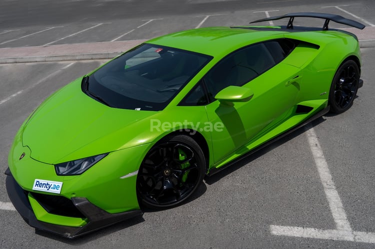 verde Lamborghini Huracan in affitto a Dubai 6