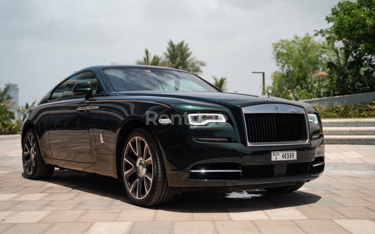 Verte Rolls Royce Wraith en location à Abu-Dhabi