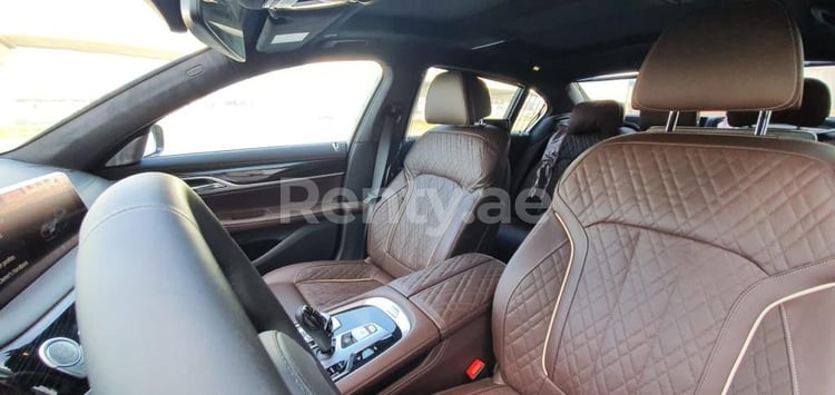 Grey BMW 750 Series for rent in Abu-Dhabi 2