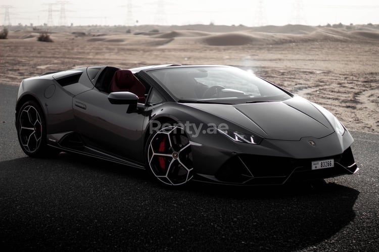 Grau Lamborghini Evo Spyder zur Miete in Abu-Dhabi 0