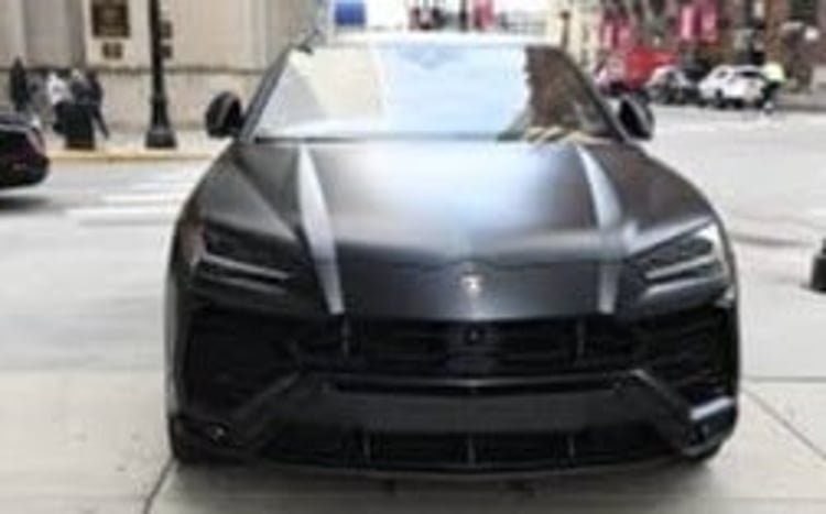 Серый Lamborghini Urus в аренду в Дубай