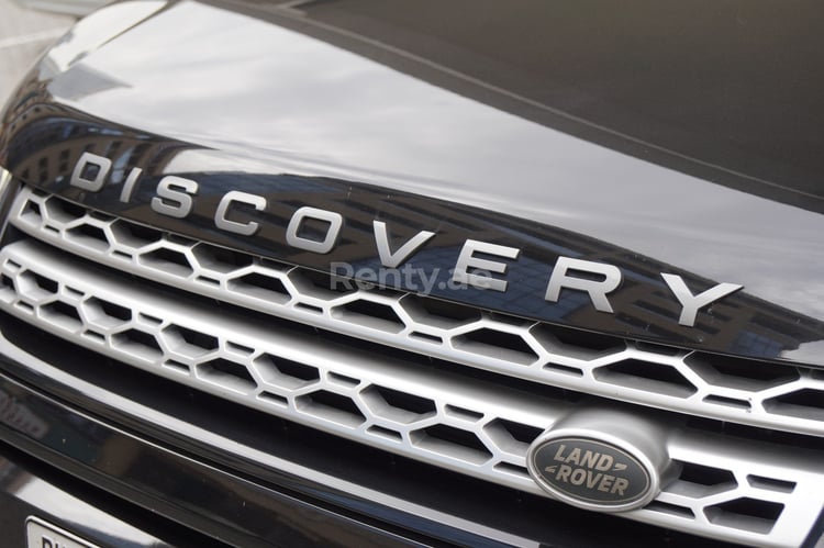 Grey Range Rover Discovery for rent in Dubai 2