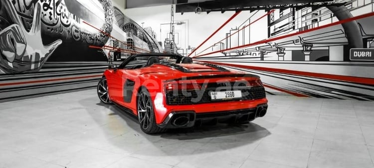 Red Audi R8 spyder for rent in Dubai 2