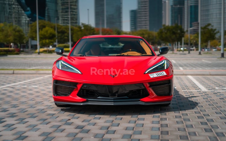 Rosso Chevrolet Corvette C8 Spyder in affitto a Abu-Dhabi 1