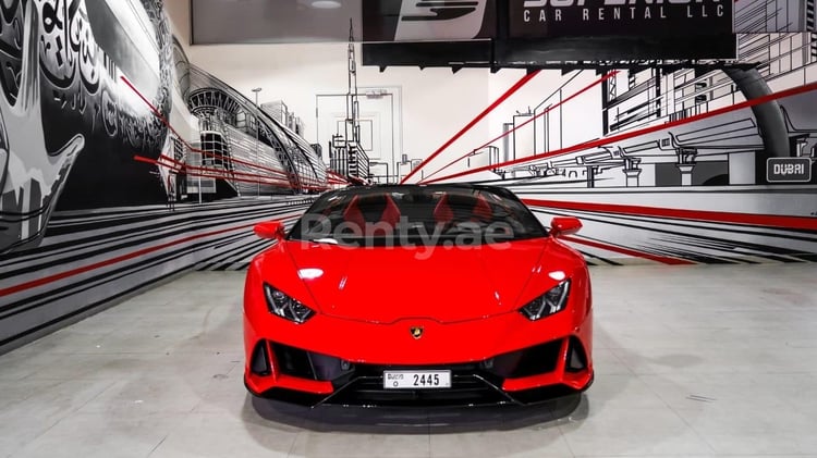 Rot Lamborghini Evo spyder zur Miete in Dubai 0