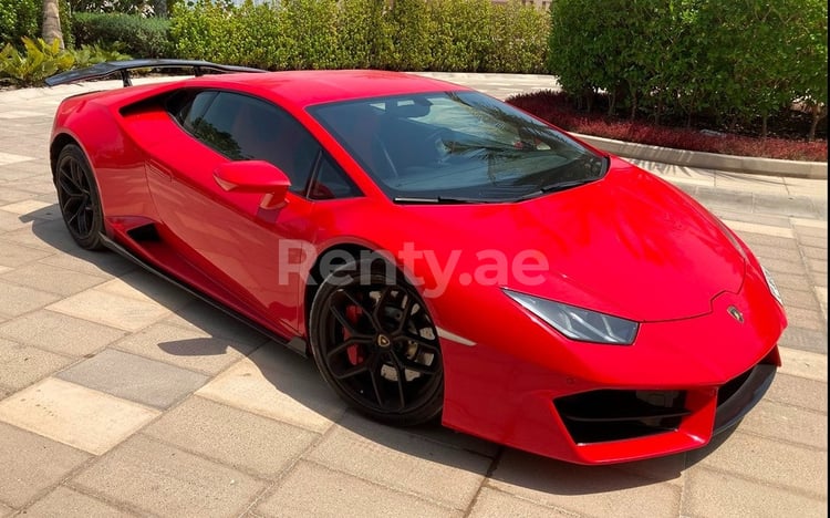 rojo Lamborghini Huracan LP-610 en alquiler en Dubai