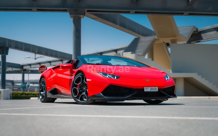 أحمر Lamborghini Huracan Spyder للإيجار في أبو ظبي 0