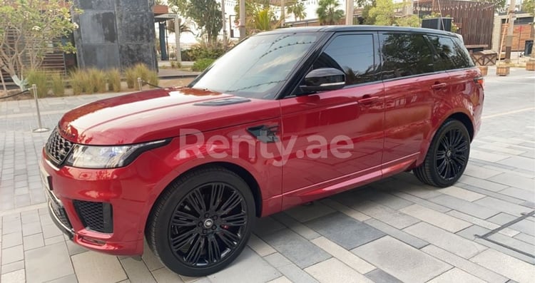 Красный Range Rover Sport  Autobiography в аренду в Абу-Даби 3