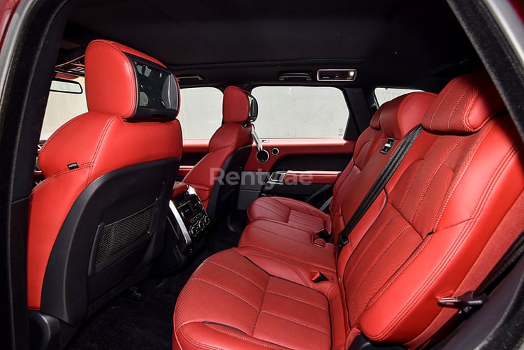 Красный Range Rover Sport Autobiography в аренду в Дубай 4