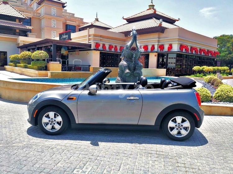 Silver Mini Cooper cabrio for rent in Abu-Dhabi 3