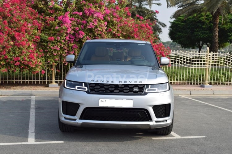 Silber Range Rover Sport zur Miete in Abu-Dhabi 0