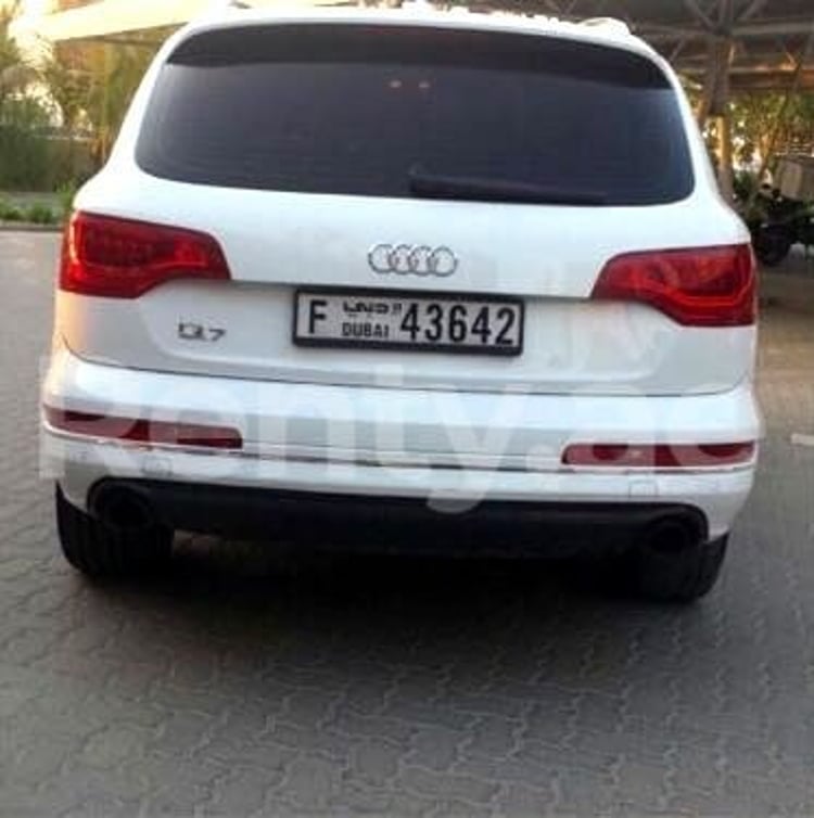 White AUDI  Q7 for rent in Sharjah 0