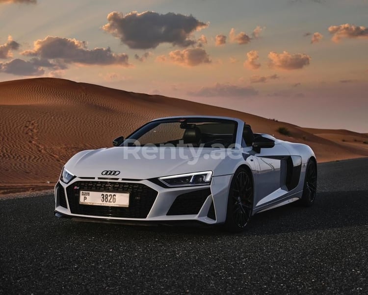 Weiß Audi R8 Facelift zur Miete in Abu-Dhabi 2