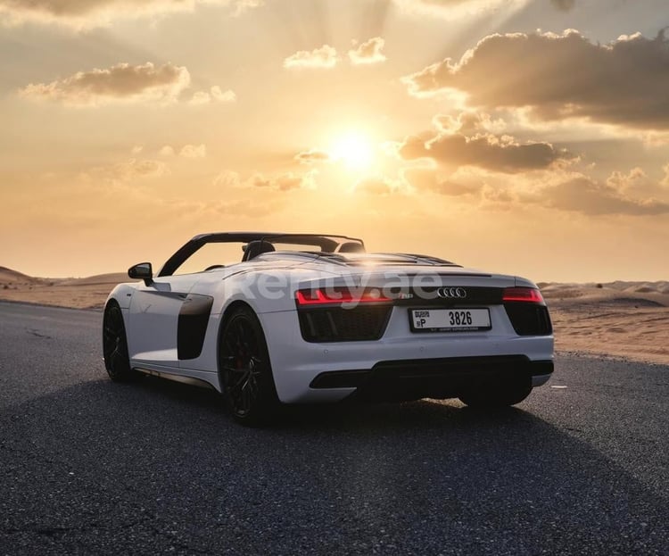 White Audi R8 Facelift for rent in Sharjah 4