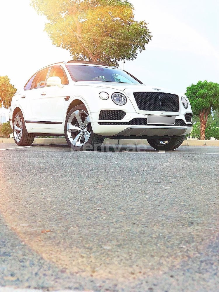 White Bentley Bentayga black edition w12 for rent in Dubai 7