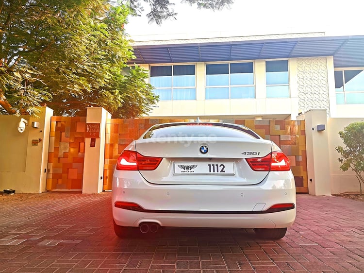 Weiß BMW 4 Series zur Miete in Dubai 2