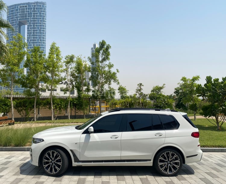 White BMW X7 for rent in Abu-Dhabi 2