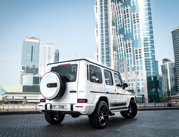 Белый Mercedes-Benz G63 Edition One в аренду в Абу-Даби 1